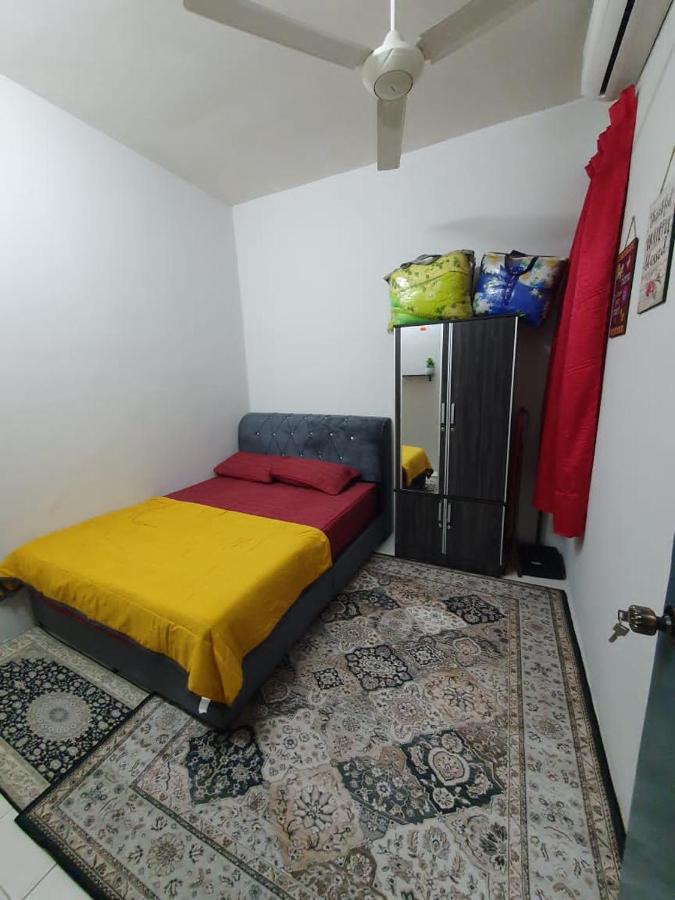 Lh Alisha Homestay Wangsa Mewangi Gua Musang Zewnętrze zdjęcie
